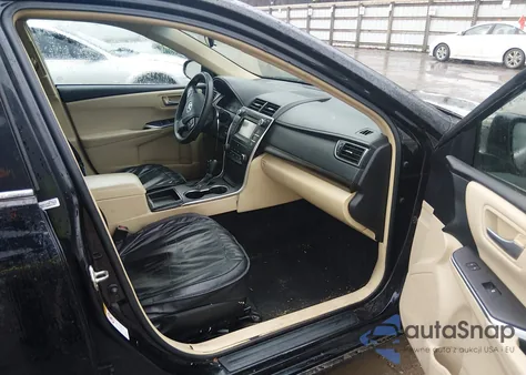 2015 Toyota Camry Le z USA, uszkodzony, nr VIN 4T1BF1FK3FU909756